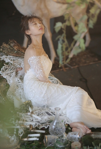 Yitong Li