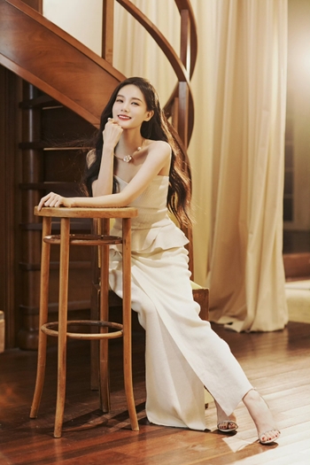 Yitong Li