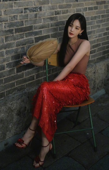 Yitong Li