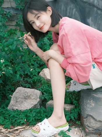 Yitong Li
