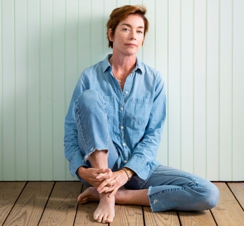 Julianne Nicholson