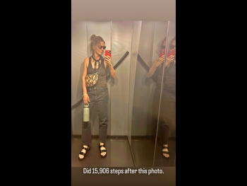  alt="Jenna Elfman"