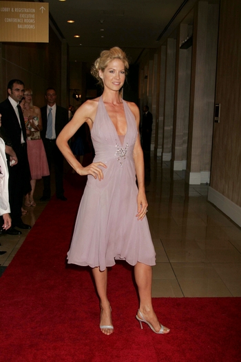 Jenna Elfman