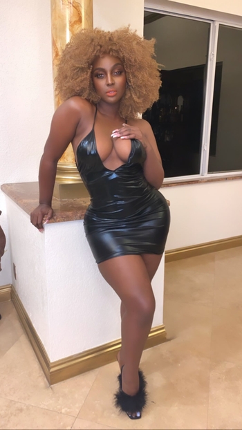 Amara La Negra