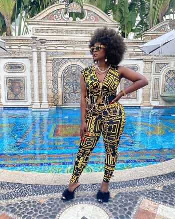 Amara La Negra