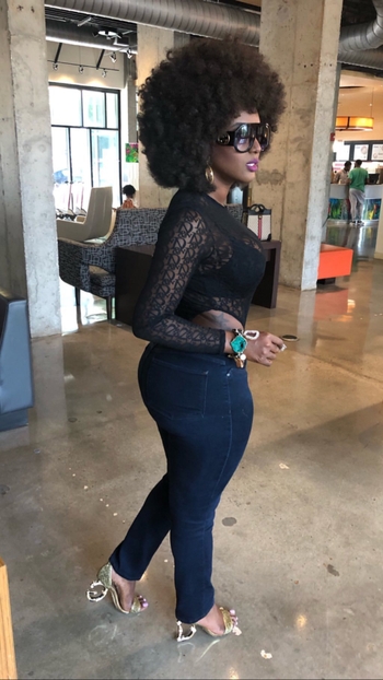 Amara La Negra