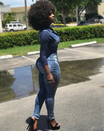 Amara La Negra