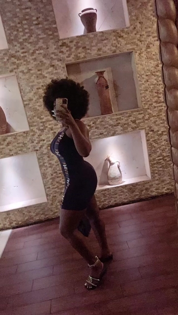 Amara La Negra