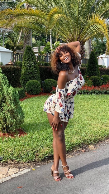 Amara La Negra