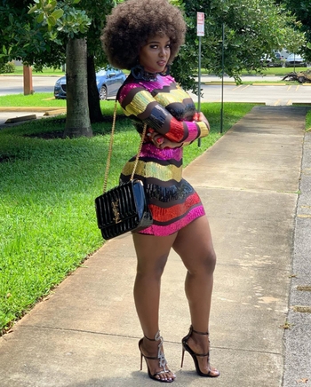 Amara La Negra