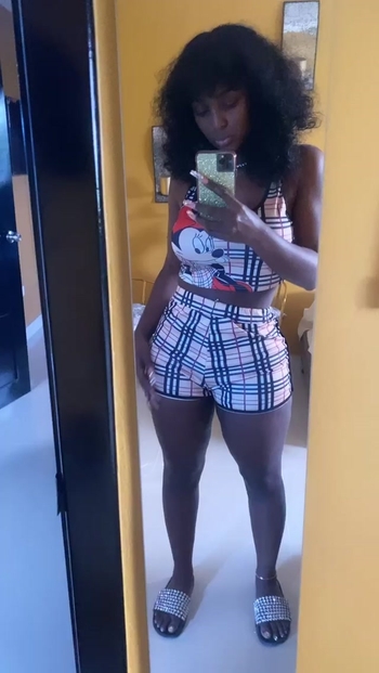 Amara La Negra