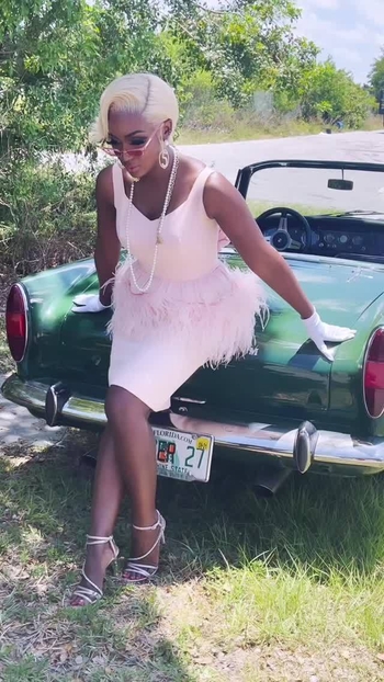 Amara La Negra