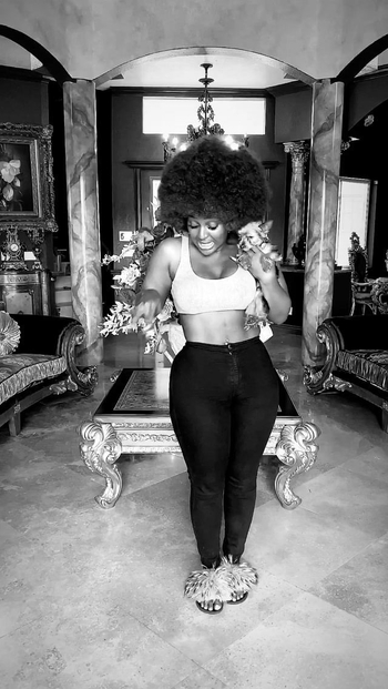 Amara La Negra