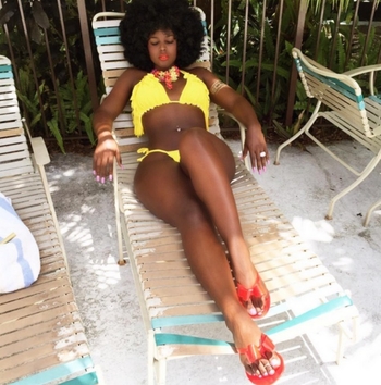 Amara La Negra