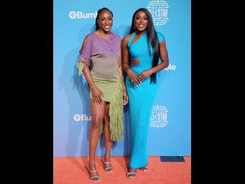  alt="Chiney Ogwumike"