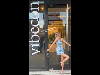  alt="Martha Hunt"