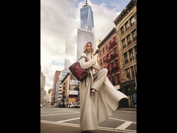  alt="Martha Hunt"
