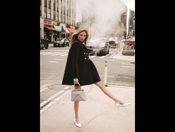  alt="Martha Hunt"