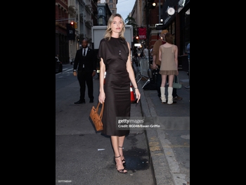  alt="Martha Hunt"