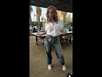  alt="Christina Hendricks"