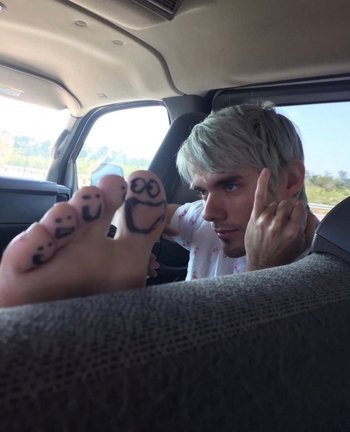 Awsten Knight