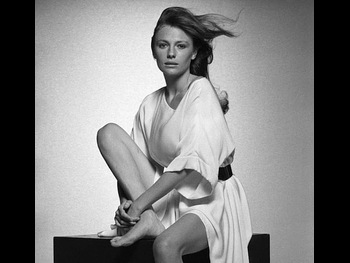  alt="Jacqueline Bisset"