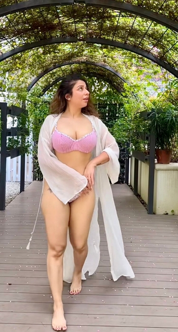 Jasmine Sandlas