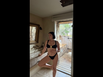  alt="Agathe Auproux"
