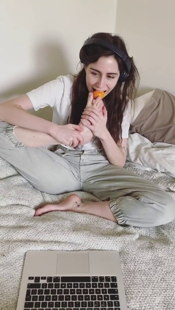 Dodie Clark