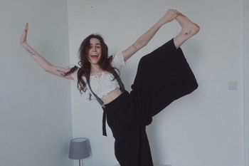 Dodie Clark