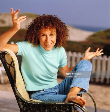 Rhea Perlman