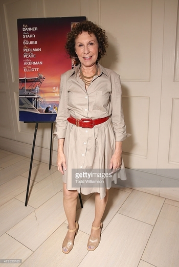 Rhea Perlman