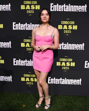 Katie Stevens (V)
