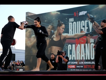  alt="Gina Carano"