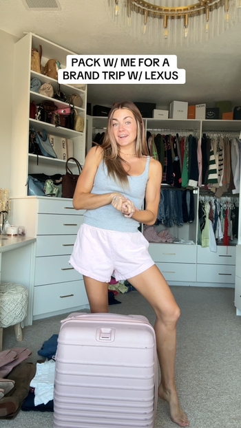 Lindsay Arnold