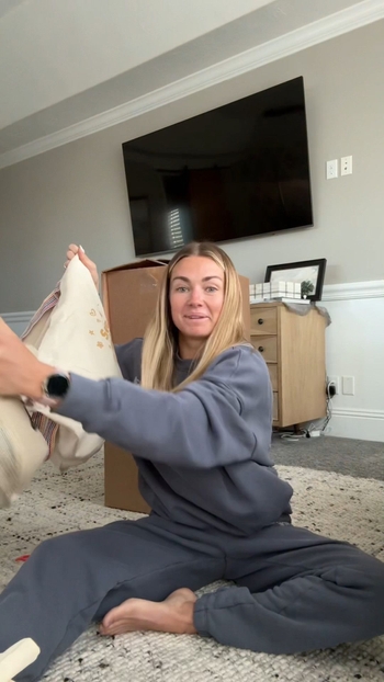 Lindsay Arnold
