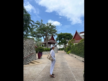  alt="Kelly Tandiono"