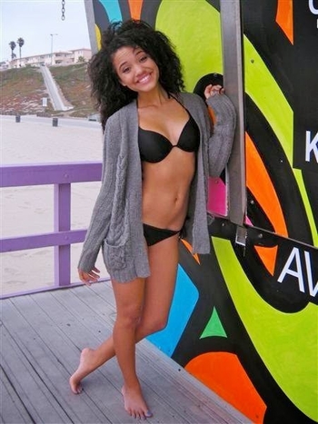 Kiersey Clemons