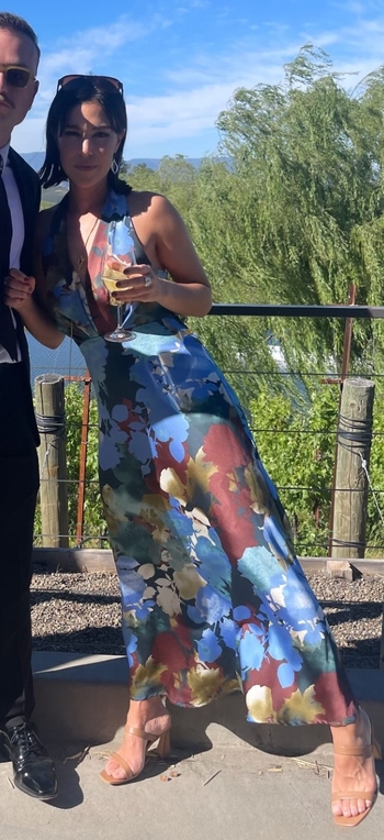 Suzanna Akins