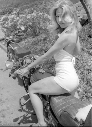 Teri Garr