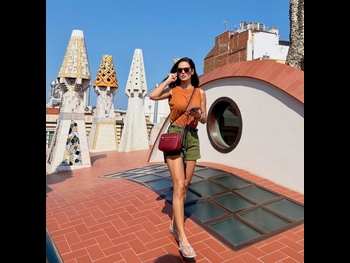  alt="Livia Nepomuceno"