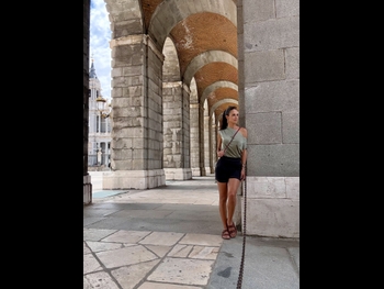  alt="Livia Nepomuceno"