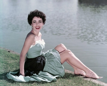 Elizabeth Taylor (I)