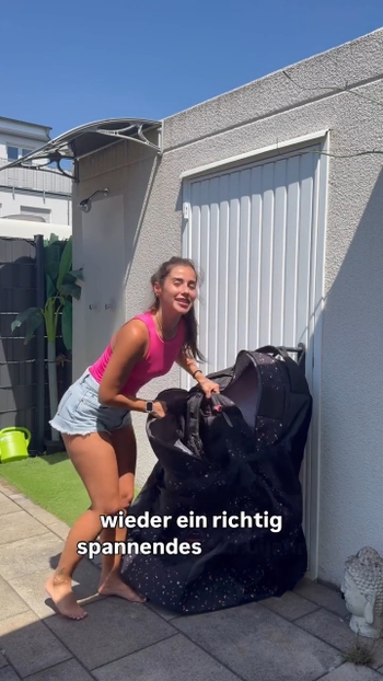 Sarah Engels