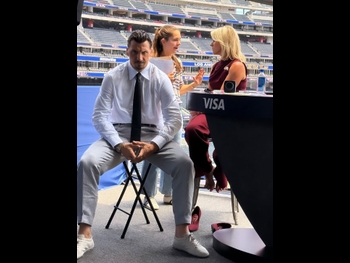  alt="Rebecca Lowe"