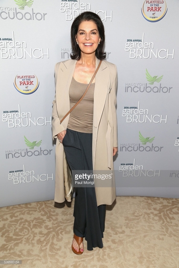 Sela Ward