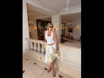  alt="Natasha Oakley"