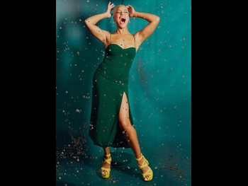  alt="Cush Jumbo"