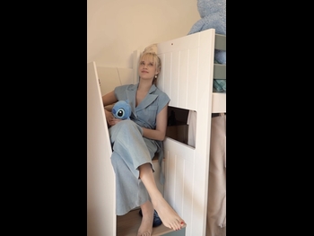  alt="Jenny Theona"