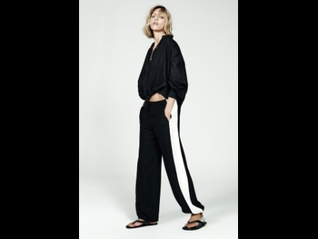  alt="Anja Rubik"